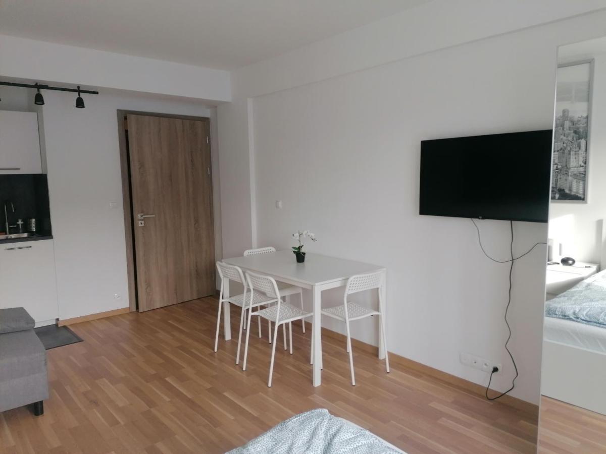 Brand New Studio Apartment # 45 With Free Parking In The City Center Prag Dış mekan fotoğraf