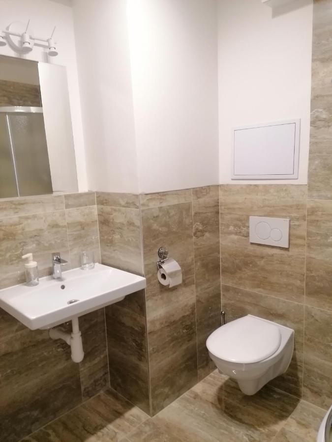 Brand New Studio Apartment # 45 With Free Parking In The City Center Prag Dış mekan fotoğraf